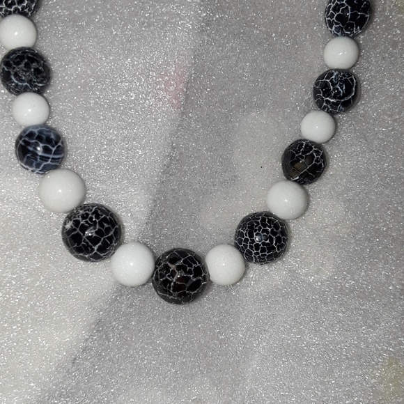 Black Dream Fire DragonVein Agate Necklace/Earring - Picture 3 of 8